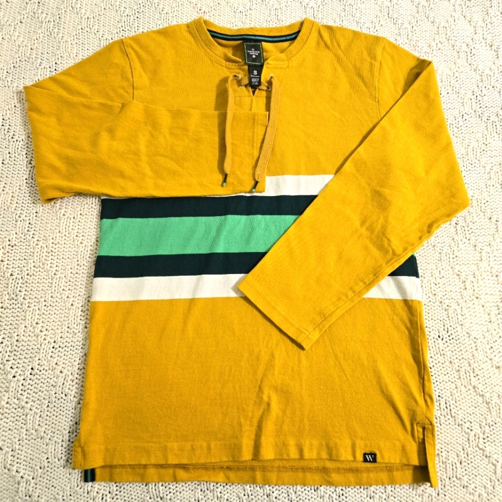 Houston White x Target Yellow Hockey Pullover Sweater Size Small